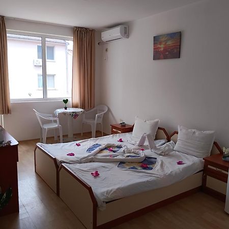 Стаи За Гости Ники Nesebar Exterior photo