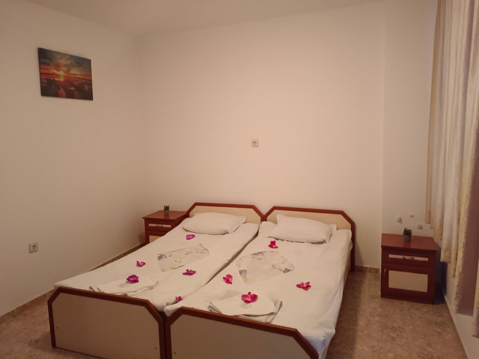 Стаи За Гости Ники Nesebar Exterior photo