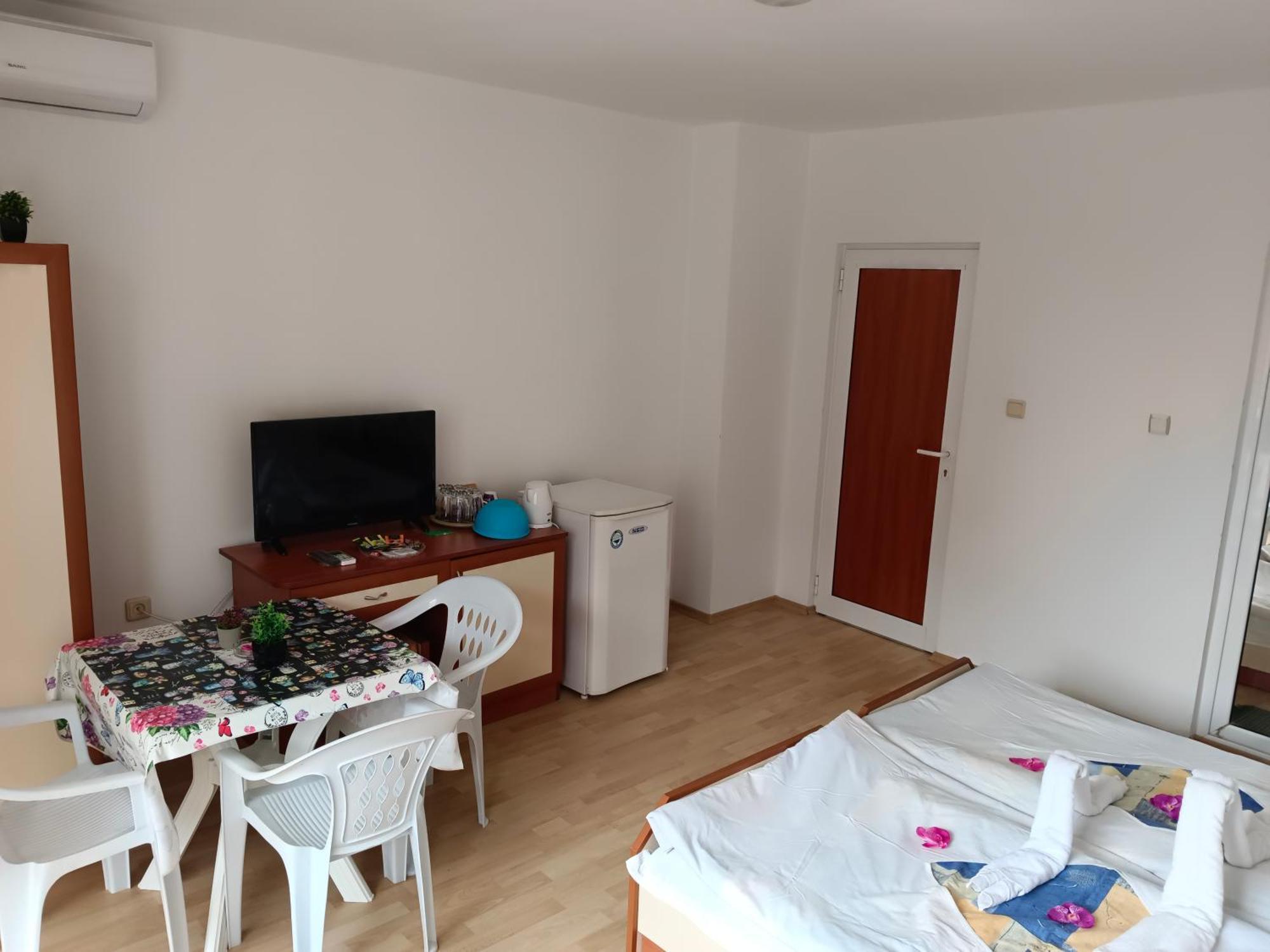 Стаи За Гости Ники Nesebar Exterior photo