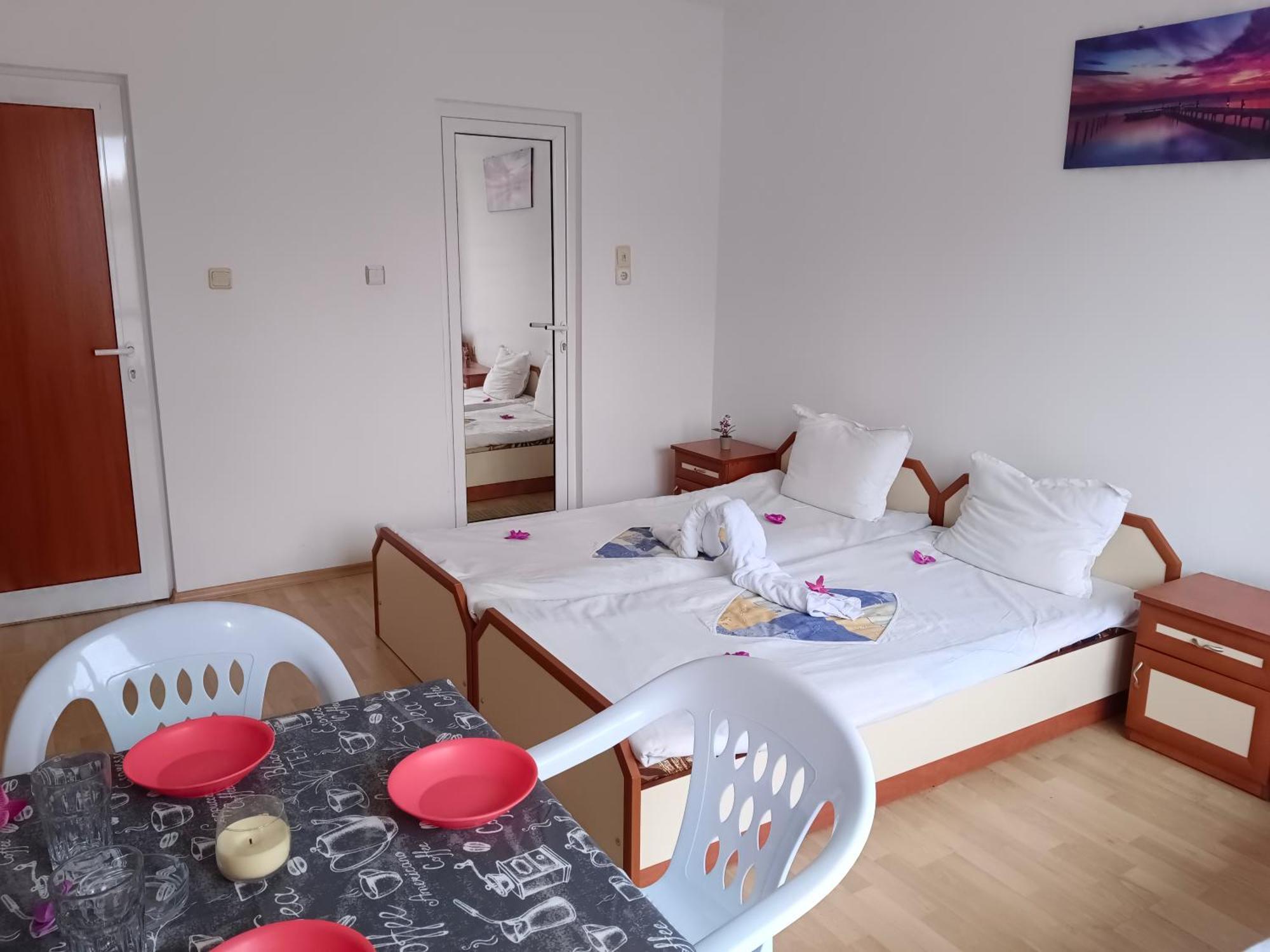 Стаи За Гости Ники Nesebar Exterior photo