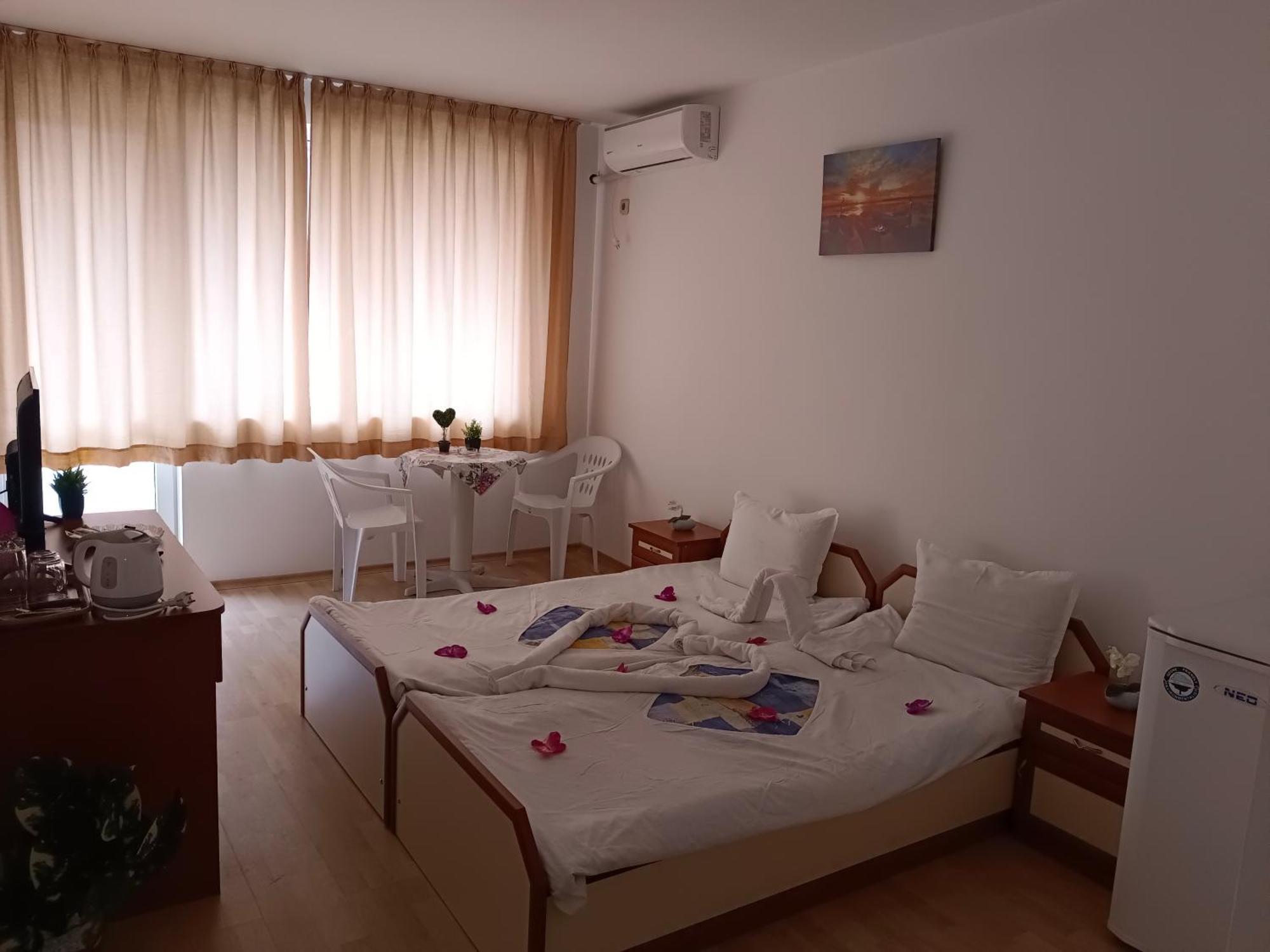 Стаи За Гости Ники Nesebar Exterior photo