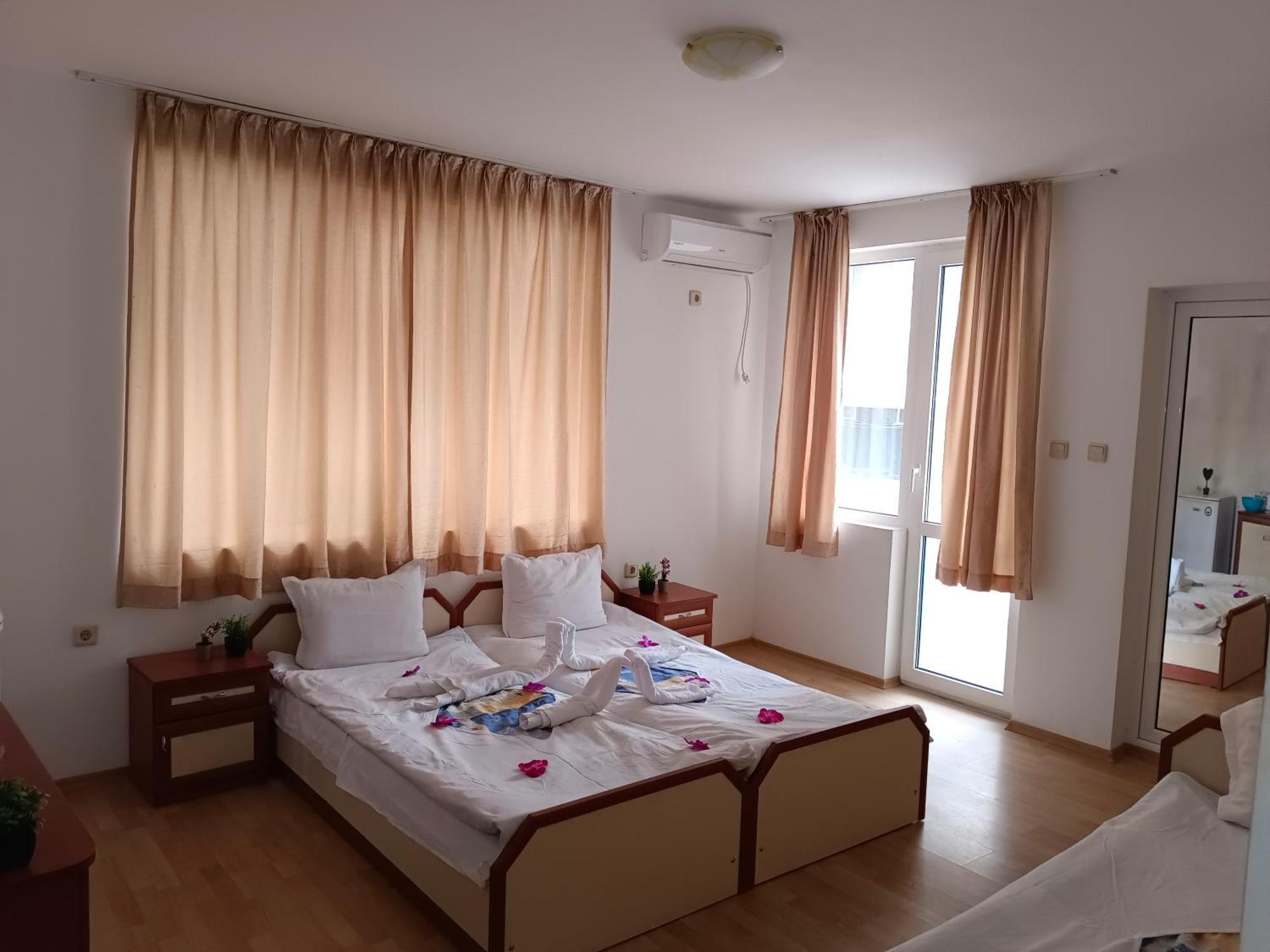 Стаи За Гости Ники Nesebar Exterior photo