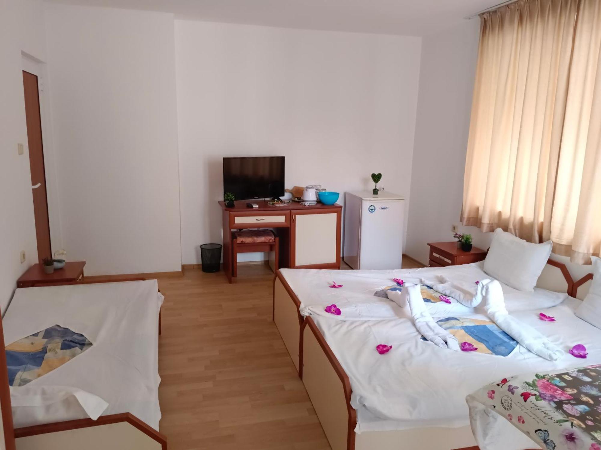 Стаи За Гости Ники Nesebar Exterior photo